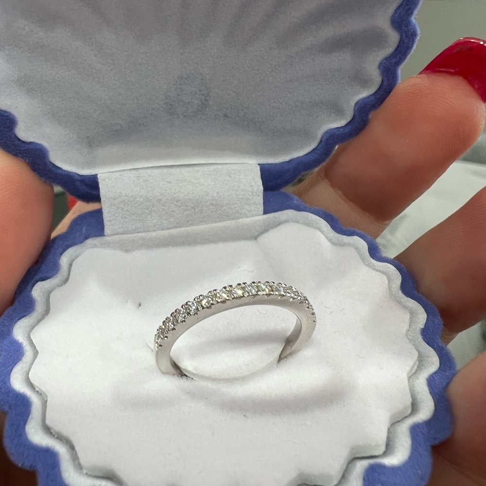 HALF ETERNITY BAND MOISSANITE RING SIZE 6 - Picture 8 of 8